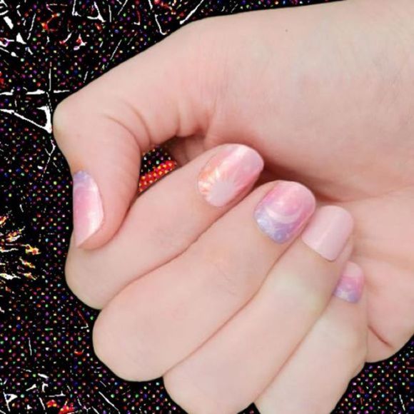 Color Street | Star-Crossed, stars and moon design Limited Edition nail strips - Picture 3 of 9